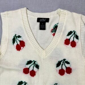Just Polly Cropped White Sweater Vest SZ S Cherry Allover Print Womens Acrylic